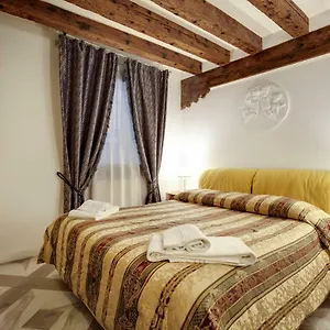 Angel's House , Venezia Italia